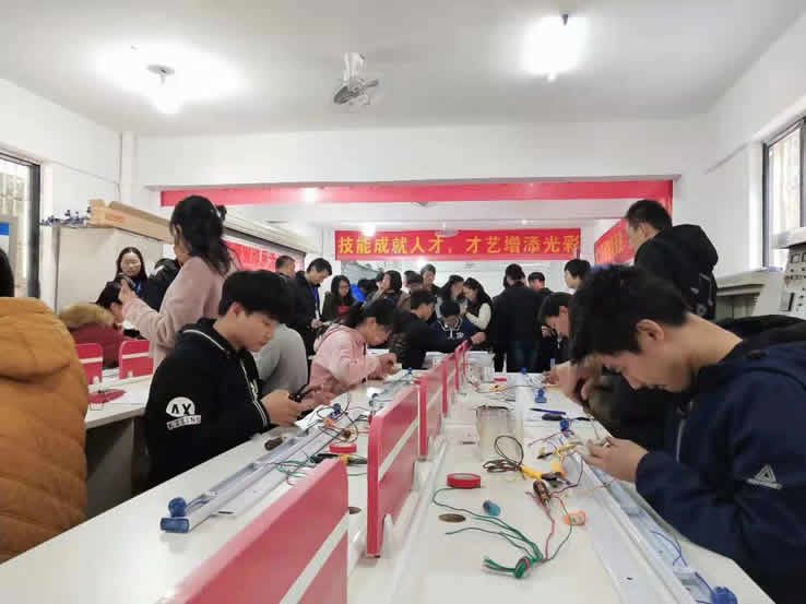 技能成就人才　才艺增添光彩