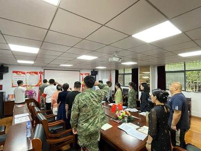 中共武汉南华光电职业技术学校支部委员会 九月支部主题党日活动