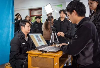 青春模样 奋斗时光丨武汉南华2025届高考报名认证工作纪实